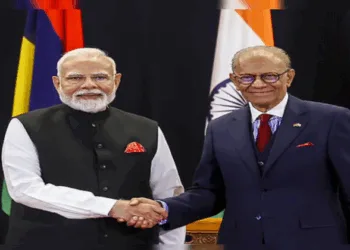 PM Narendra Modi with his Mauritius counterpart Navinchandra Ramgoolam