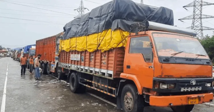 Trucks with fruits left stranded on the roads that are disrupted