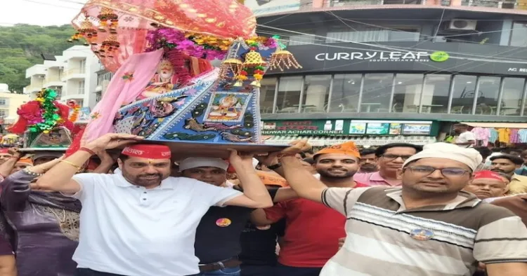 The celebration of the Chaliha Mahotsav signifies cultural and spiritual life for the Sindhi and Siraiki communities in India