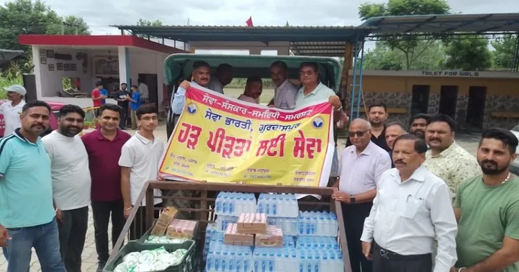 RSS swayamsevaks lead relief operations; provide aid to 12,000+ families across the flood affected Punjab