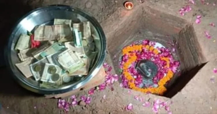 100-year-old Shivling has been discovered during mandir renovations in Bareilly