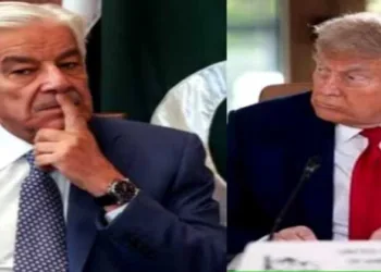 (Left) Pakistan Defence Minister Asif (Right) US President Donald Trump