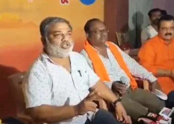 VHP leaders do press conference announcing Cuttack Bandh to protest against stone pelting by Islamists during Durga Puja Murti Visarjan