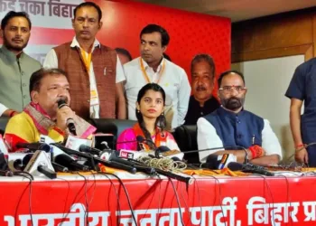 Folk singer Maithili Thakur joining the BJP in Patna, Image X [maithilithakur]