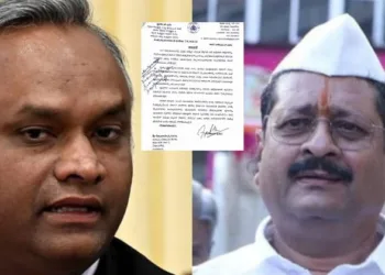 (Left) Rural Development and Panchayat Raj Minister Priyank Kharge (Right) Hindu leader and MLA Basanagouda Patil Yatnal