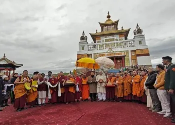 J&K LG Manoj Sinha with the holy relics of Bhagwan Buddha