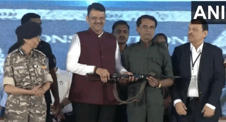 Maoist leader Bhupati surrender before Maharashtra CM Devendra Fadnavis at Gadchiroli [ANI Photo]