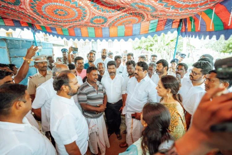 BJP Tamil Nadu team and Hema Malini, BJP MP visited victims of Karur stampade