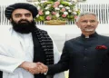 (Left) Afghanistan Foreign Minister Mawlawi Amir Khan Muttaqi (Right) India's Foreign Minister S Jaishankar