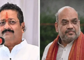 (Left) MLA B P Yatnal (Right) Union Home Minister Amit Shah