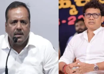 Karnataka Assembly Speaker UT Khader (Right), BJP MLA Dr Y Bharat Shetty (Left)