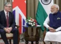 (Left)UK Prime Minister Keir Starmer (Right) PM Narendra Modi