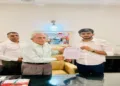 DUSU President Aryan Maan submits memorandum to Prof. K. K. Aggarwal, President of South Asian University in the SAU sexual harassment case