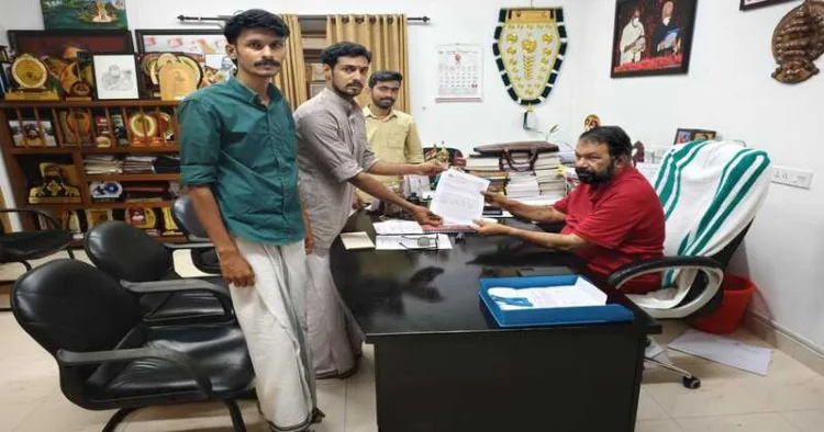 ABVP leaders, led by Kerala state secretary EU Eswaraprasad, meet education minister V Sivankutty