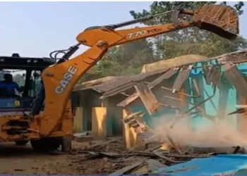 Suspected Bangladeshi shelter razed in Jagatsinghpur