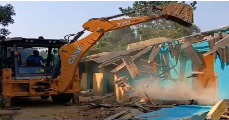 Suspected Bangladeshi shelter razed in Jagatsinghpur