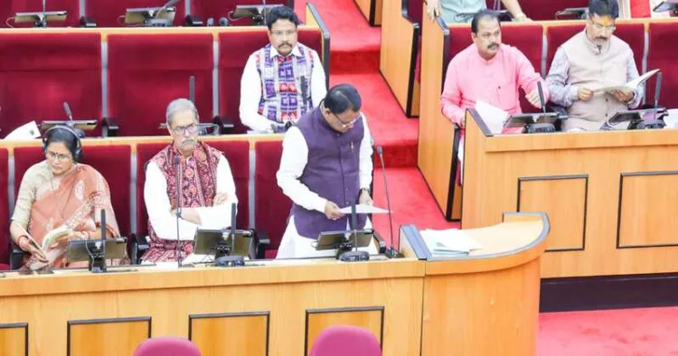 Chief Minister Mohan Charan Majhi laying supplementary budget 2025-26 in Odisha Legislative Assembly on 28 November 2025