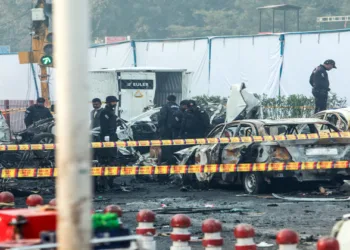 New Delhi, Nov 11 (ANI): NSG team investigate the spot of the blast in a car near Gate no 1 of the Red Fort Metro station, in Delhi on Tuesday. (ANI Photo)