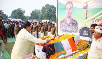CM Mohan Yadav paying tributes to martyred Inspector Ashish Sharma, Image - ANI