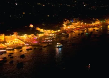 Kashi lights up on the occasion of Dev Deepavali
