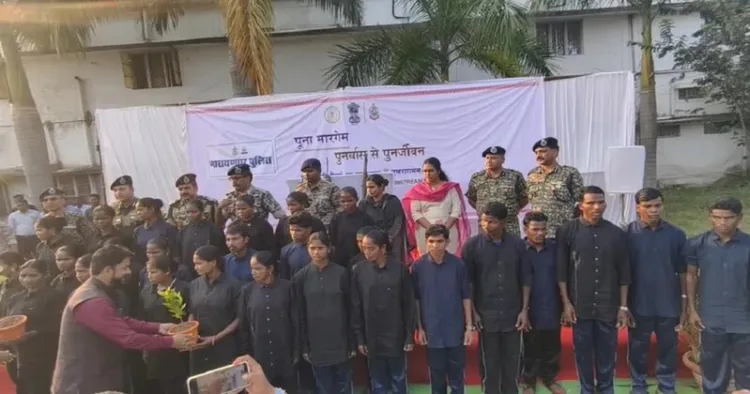 28 Maoists including 19 woman cadres surrender before police