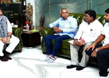 Karnataka Congress MLAS with Deputy CM DK Shivakumar