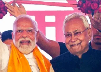 (Left) PM Narendra Modi (Right) Bihar CM Nitish Kumar