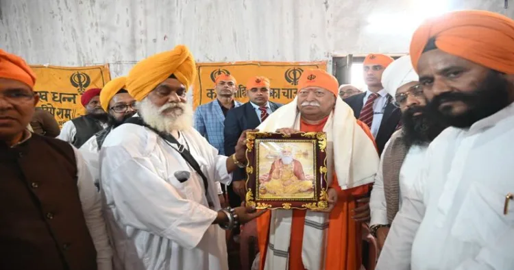 RSS Sarsanghchalak ji at Gurdwara Brahmkund Sahib in Ayodhya