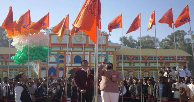 71st ABVP conference officially began with the ceremonial flag hoisting by National President Dr Raj Sharan and National General Secretary Dr Virendra at Bhagwan Birsa Munda Nagar