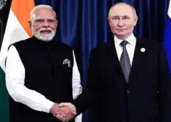 (Left) PM Narendra Modi (Right) Russian President Vladimir Putin