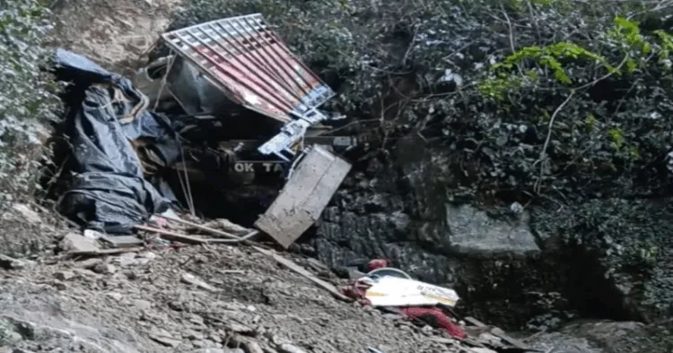 Truck falls in the gorge in Arunachal Pradesh, claims 21 lives