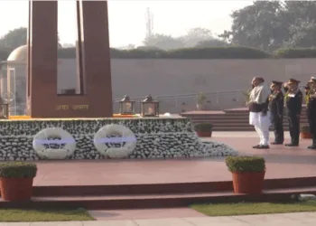 Defence Minister Rajnath Singh along with Tri-Service-Chiefs, CDS pays tribute to 1971 War heroes at National War Memorial