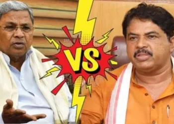 (Left) Karnataka Chief Minister Siddaramaiah (Right) BJP leader R. Ashok