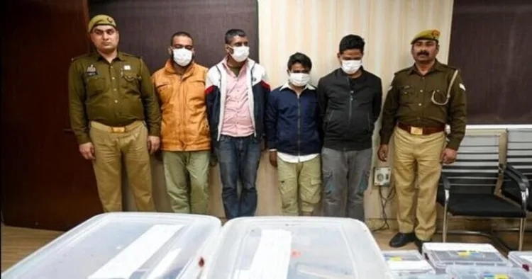 Noida police arrest seven men in mobile theft and robbery cases