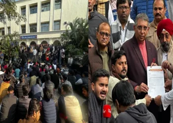 ABVP protests against exam irregularities at Delhi University, submits memorandum