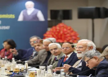 Prime Minister Narendra Modi interacted with a group of eminent economists and experts at NITI Aayog