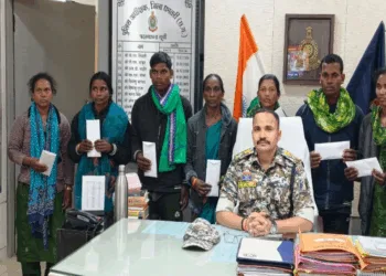 9 Maoists surrender before police in Chhattisgarh's Dhamtari district, Image courtesy-Newsonair
