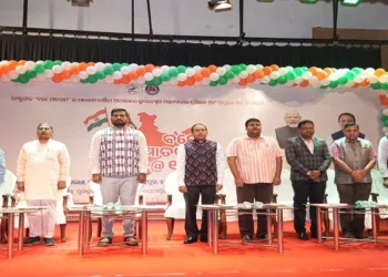 Culture Minister Shri Suryabanshi Suraj and others at the “Bhubaneswar Zonal-Level Vande Mataram Training Programme” held at Utkal University