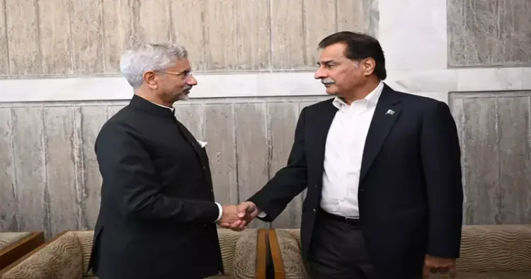 Courtesy Handshake between EAM Jaishankar and Pakistan National Assembly Speaker Ayaz Sadiq in Dhaka