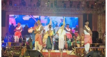 Artist during ramp walk in Tatapani Mahotsav Chhattisgarh, ANI-Photo