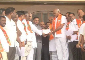 BJP submits complaint about Congress Vote Chori with proof to Bagalkote DC