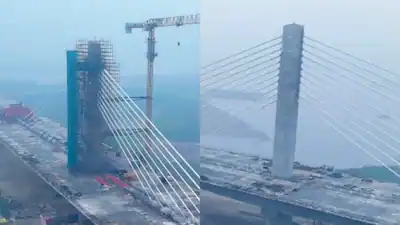 The Phaphamau six-lane bridge is being built to address severe traffic congestion on the existing two-lane Chandrashekhar Azad Setu bridge