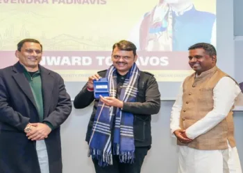 Chief Minister Devendra Fadnavis accepted World Economic Forum(WEF) Magnetic Maharashtra badge
