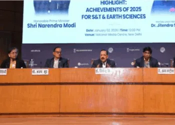 Union Minister of State (Independent Charge) for Science & Technology; Minister of State for Earth Sciences; and MoS PMO, Personnel, Public Grievances, Pensions, Atomic Energy and Space, Dr Jitendra Singh along with other officials on the stage