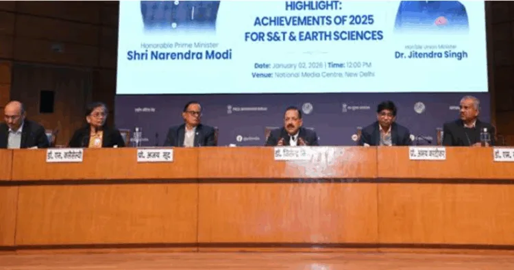 Union Minister of State (Independent Charge) for Science & Technology; Minister of State for Earth Sciences; and MoS PMO, Personnel, Public Grievances, Pensions, Atomic Energy and Space, Dr Jitendra Singh along with other officials on the stage