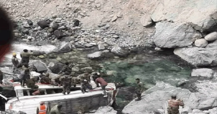Army vehicle plunges in gorge, leaves 10 soldiers dead