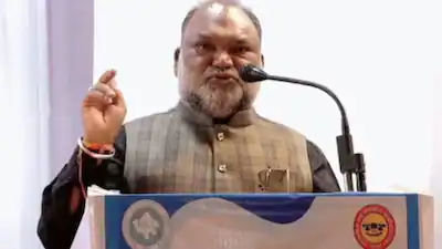 He had said Pakistan attained independence on August 14, 1947, while India emerged on the morning of August 15, making Pakistan "12 hours older" and therefore a "big brother"