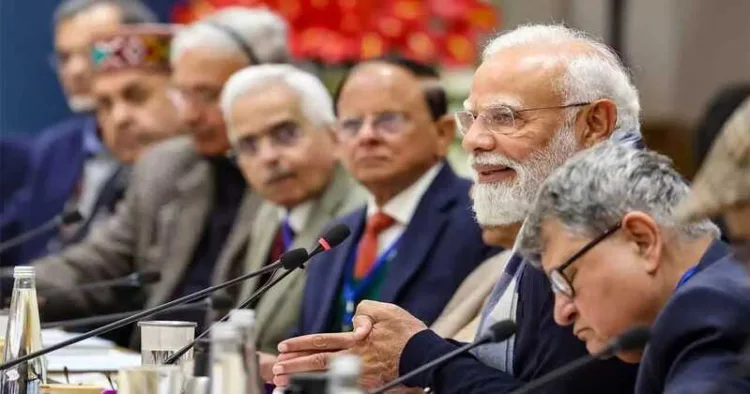 PM Modi Interacts with eminent economists at NITI Aayog