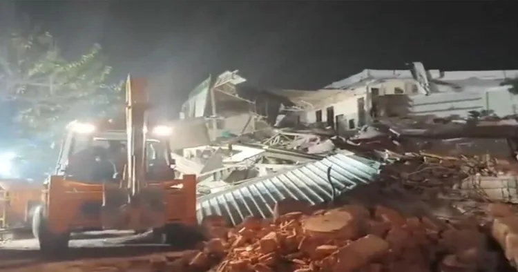 Municipal Corporation of Delhi (MCD) carried out a demolition drive near Faiz-e-Elahi Masjid, Turkman Gate