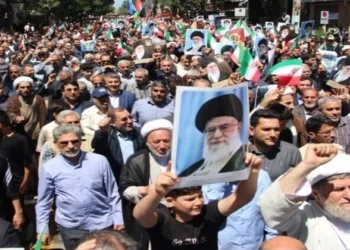 Crowds gather after dark in multiple Iranian cities, defying internet shutdowns and warnings, as public anger over the economy and political control spills into open revolt